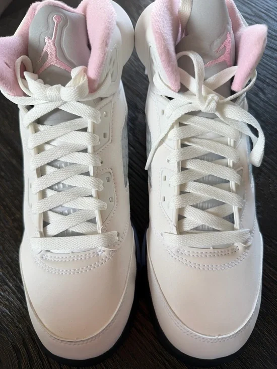 NEW Nike Air Jordan 5 Retro GS Soft Pink Size 6Y / Women Sz 7.5 - Picture 5 of 9